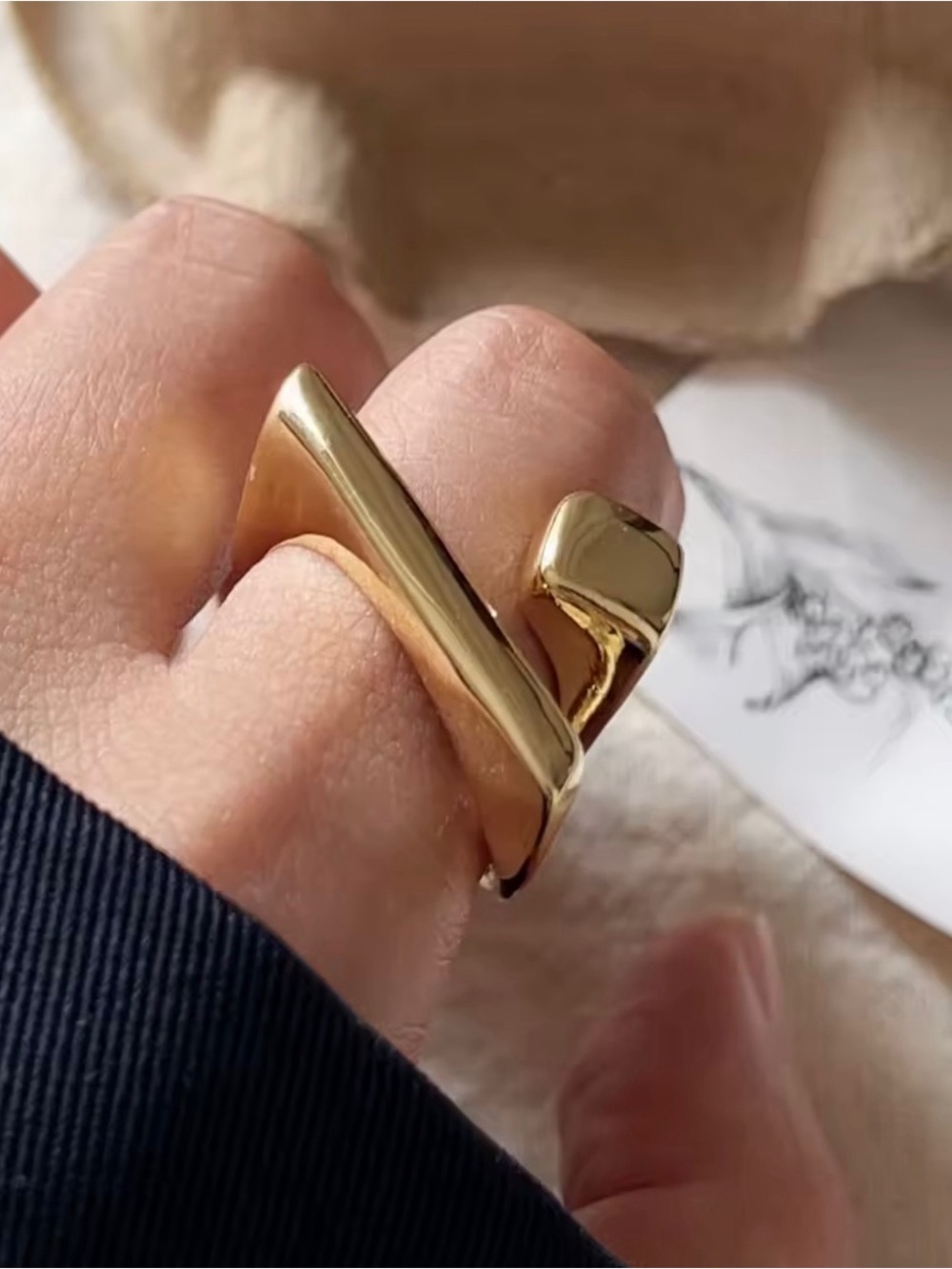 Zara Minimalist Bold Sculptural Gold Tone Open Ring NWOT